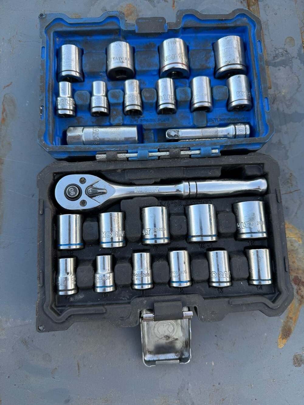 Kobalt 3/8-Inch Drive Socket and Ratchet Set